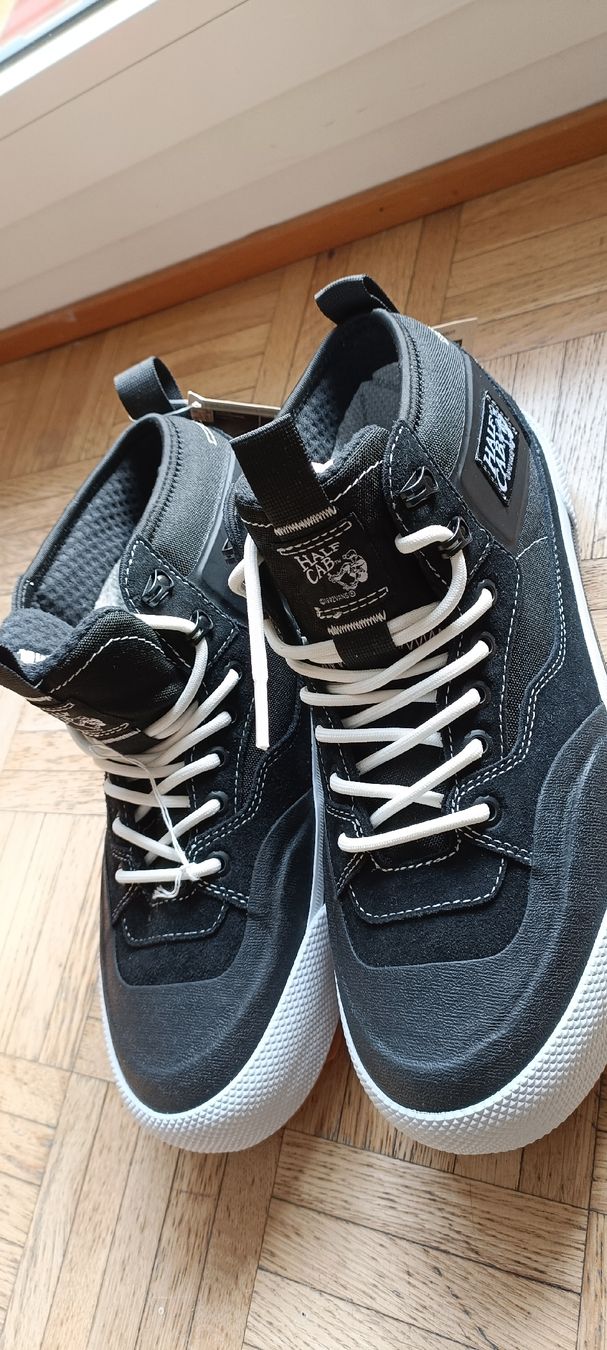 Vans Scarpe da uomo: Vans MTE Half Cab Gore-Tex, Nere e Bianche, Taglia 42 – Usato da Lugano venduto da ycd_rv8h 1