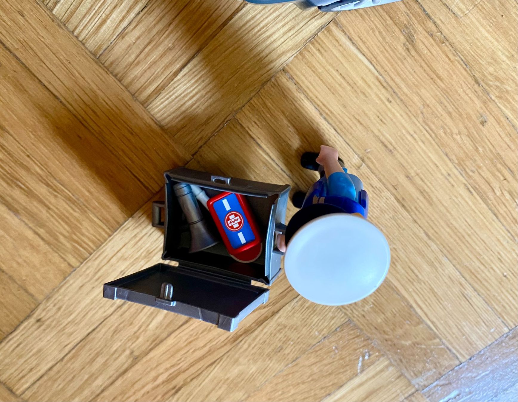 Playmobil Spielzeuge: playmobil polizeiauto 6873 – Neu und originalverpackt aus Lachen SZ von  4