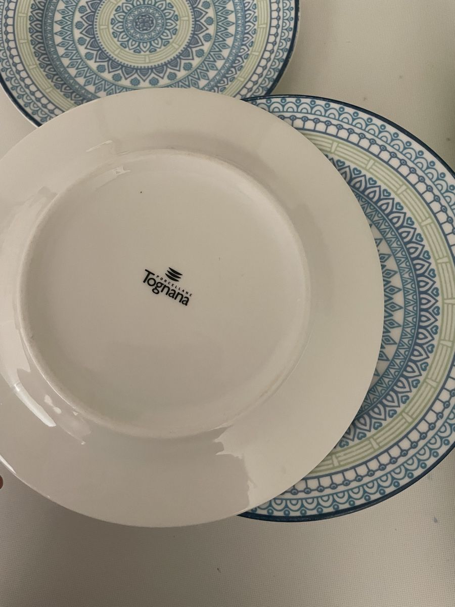 Set di piatti: Piatti di ceramica – Usato da Giubiasco venduto da ang_cy8x 2