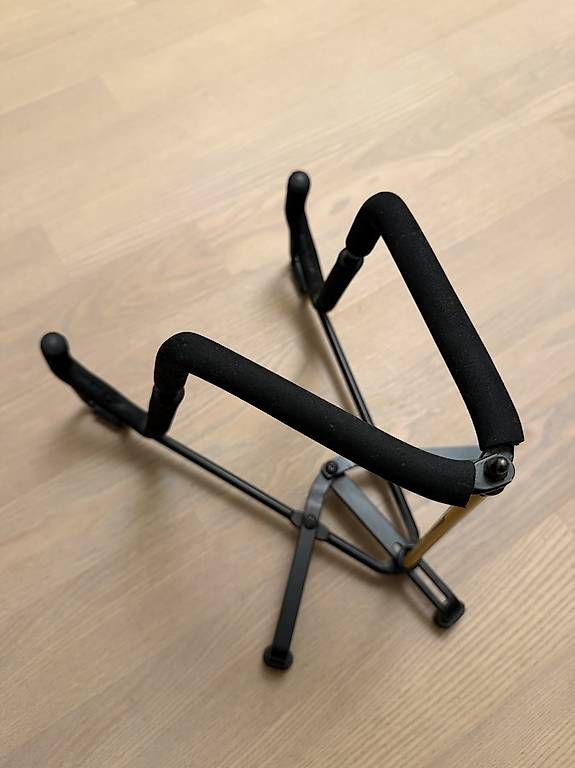 Supports pour instruments & partitions: Hercules Gitarrenständer klappbar – D'occasion à Rümlang par sorabberg 2