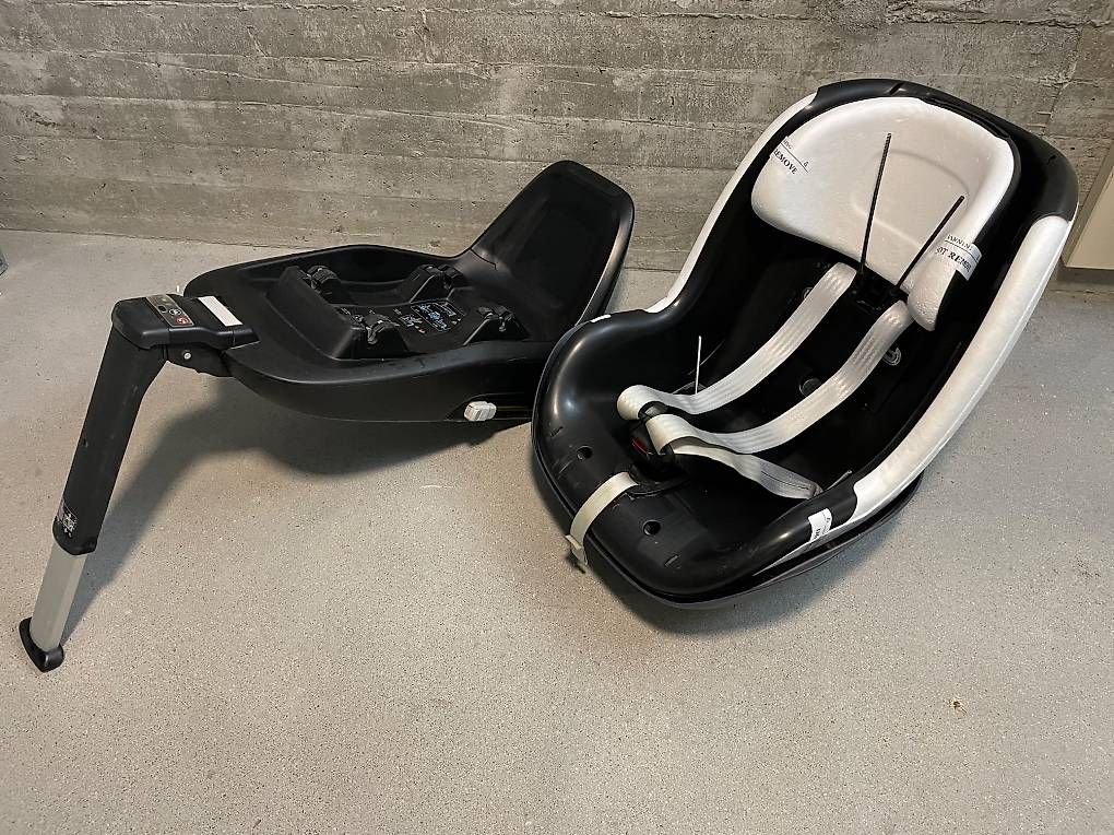 Seggiolini per auto: MAXI-COSI Station 2wayFix inkl. Schalensitz – Usato da Kleinbösingen venduto da gnomus 2