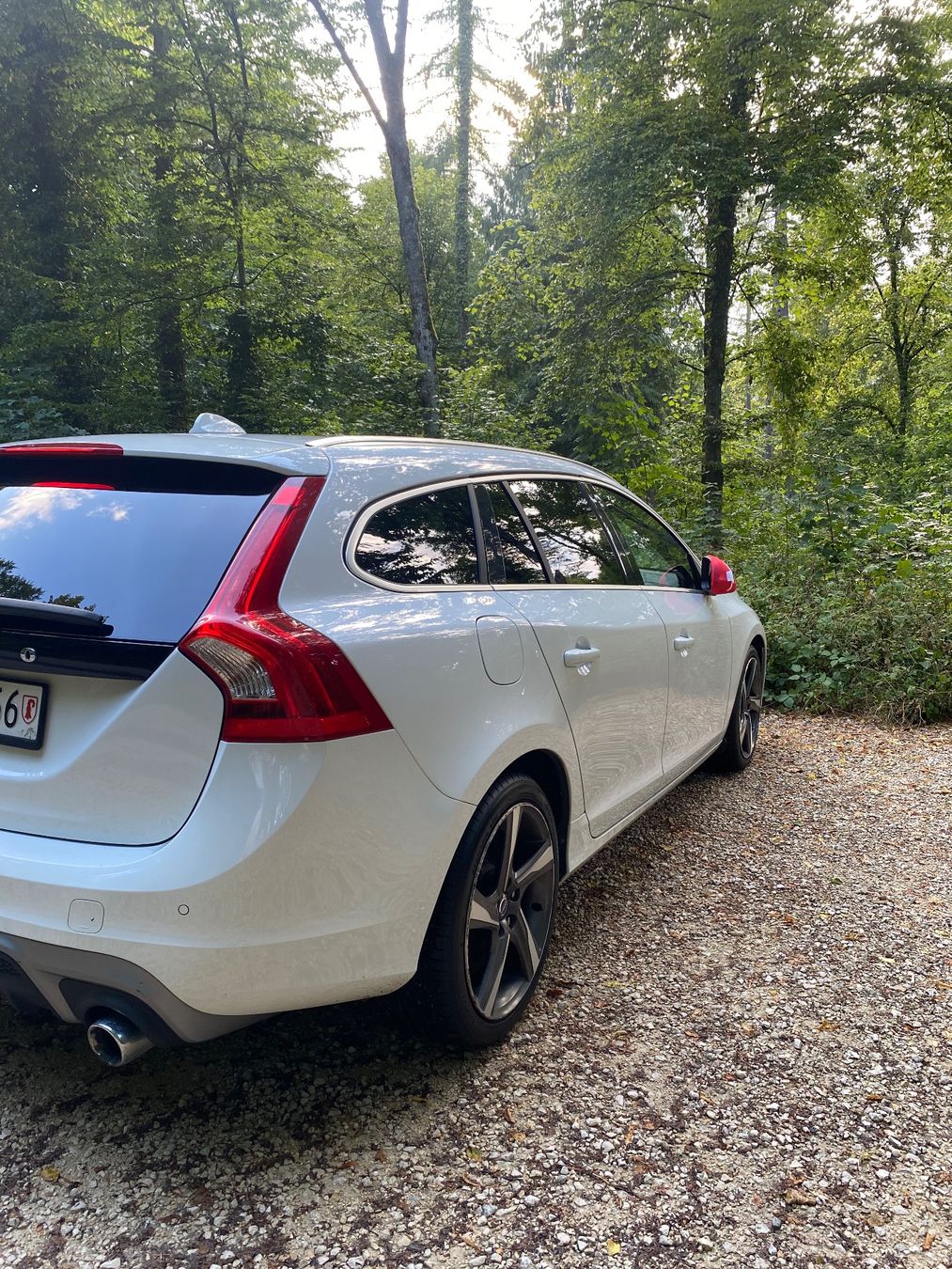 Volvo Autos: Volvo V60 D4 R-Designe Kombi – Gebraucht aus Pratteln von OzeanMen 2