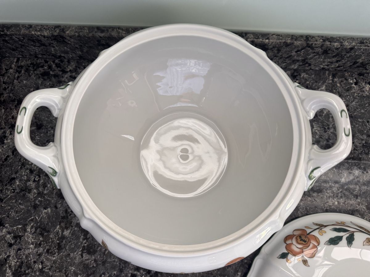 Schalen: Suppenschüssel mit Deckel, Blumendesign, Langenthal – Neu (gemäss Beschreibung) aus Koppigen von Landhaus 1