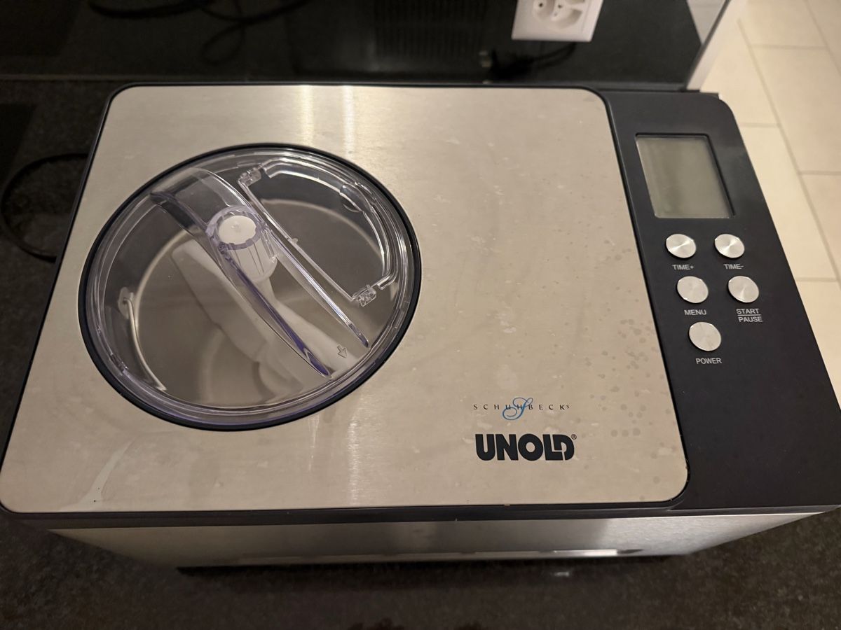 Appareils de cuisine: UNOLD Schuhbeck Eismaschine 48818 mit Kompressor + Eis-Bibel – D'occasion à Münchwilen AG par Dobby24 1