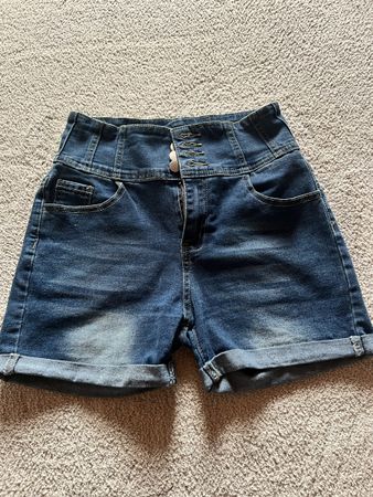 High-Waisted Denim Shorts - Perfect for Summer Days!