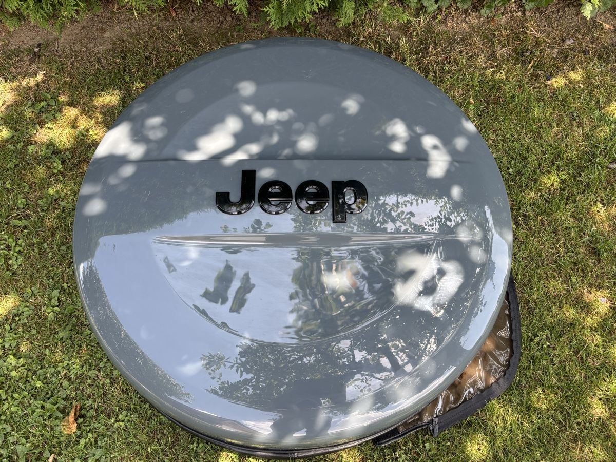 Jeep Tutti pezzi di ricambio auto: Housse de roue de secours Jeep – Usato da Mézières VD venduto da P-M-C