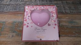 Badekugel Herzform Herz Badezusatz Magnolien Duft rose