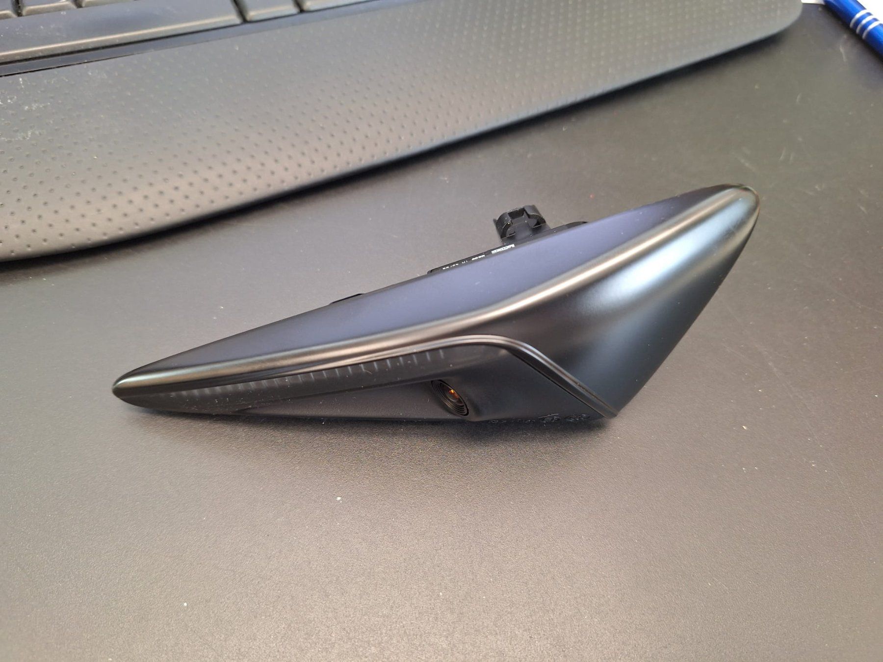 Tesla Tutti pezzi di ricambio auto: Blinker rechte Seite TESLA MODEL 3 – Usato da Kriens venduto da erco03