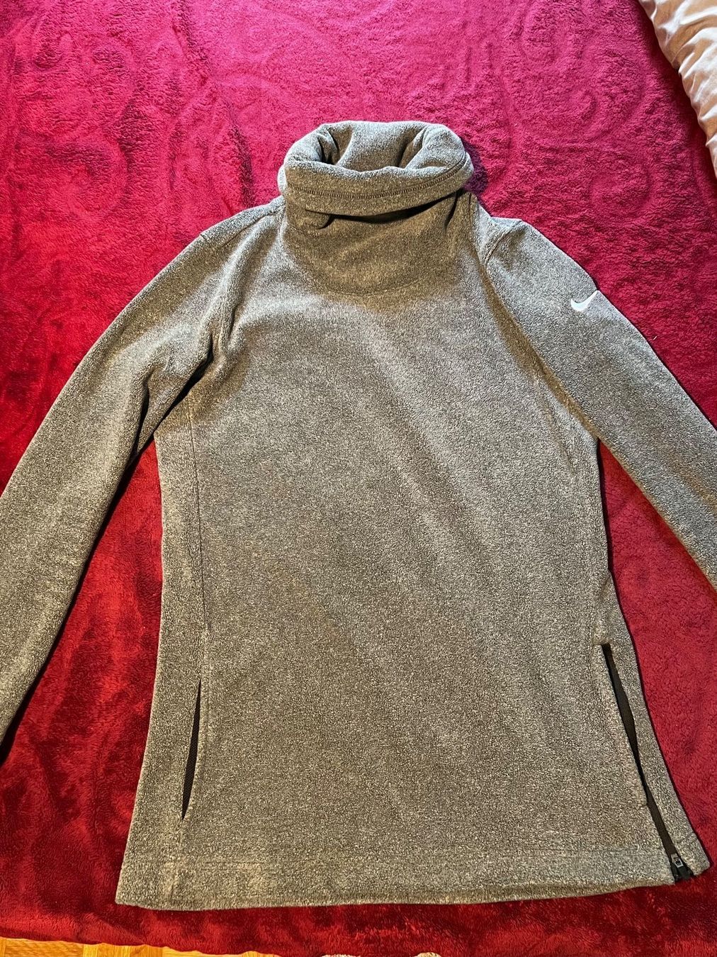 Nike Pullover & Sweatshirts: Nike Performance Fleecepullover – Gebraucht aus Zurich von Alinecnicolet 1