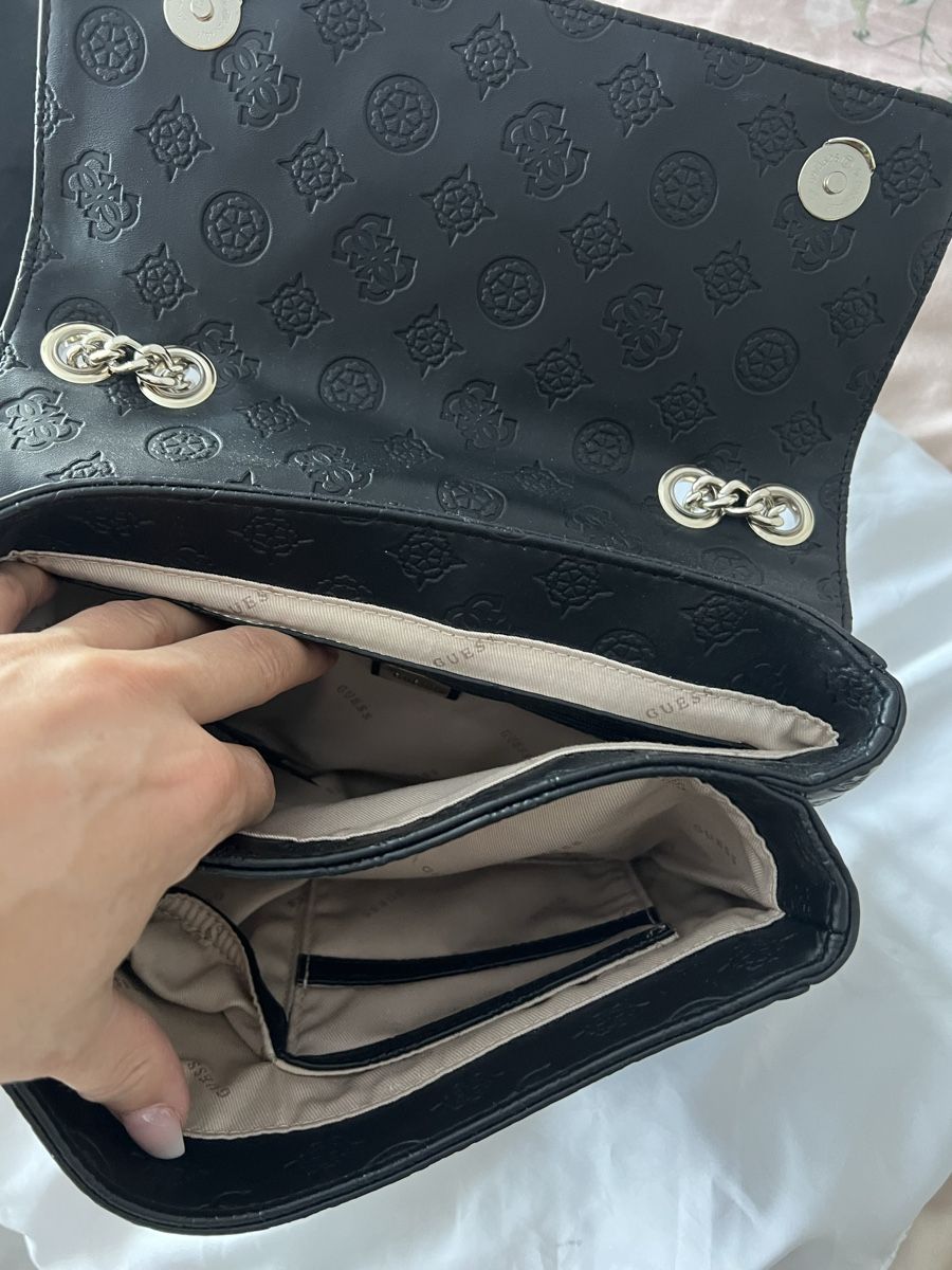Sacs femmes: Guess Tasche  – D'occasion à Basel par Tristac 2