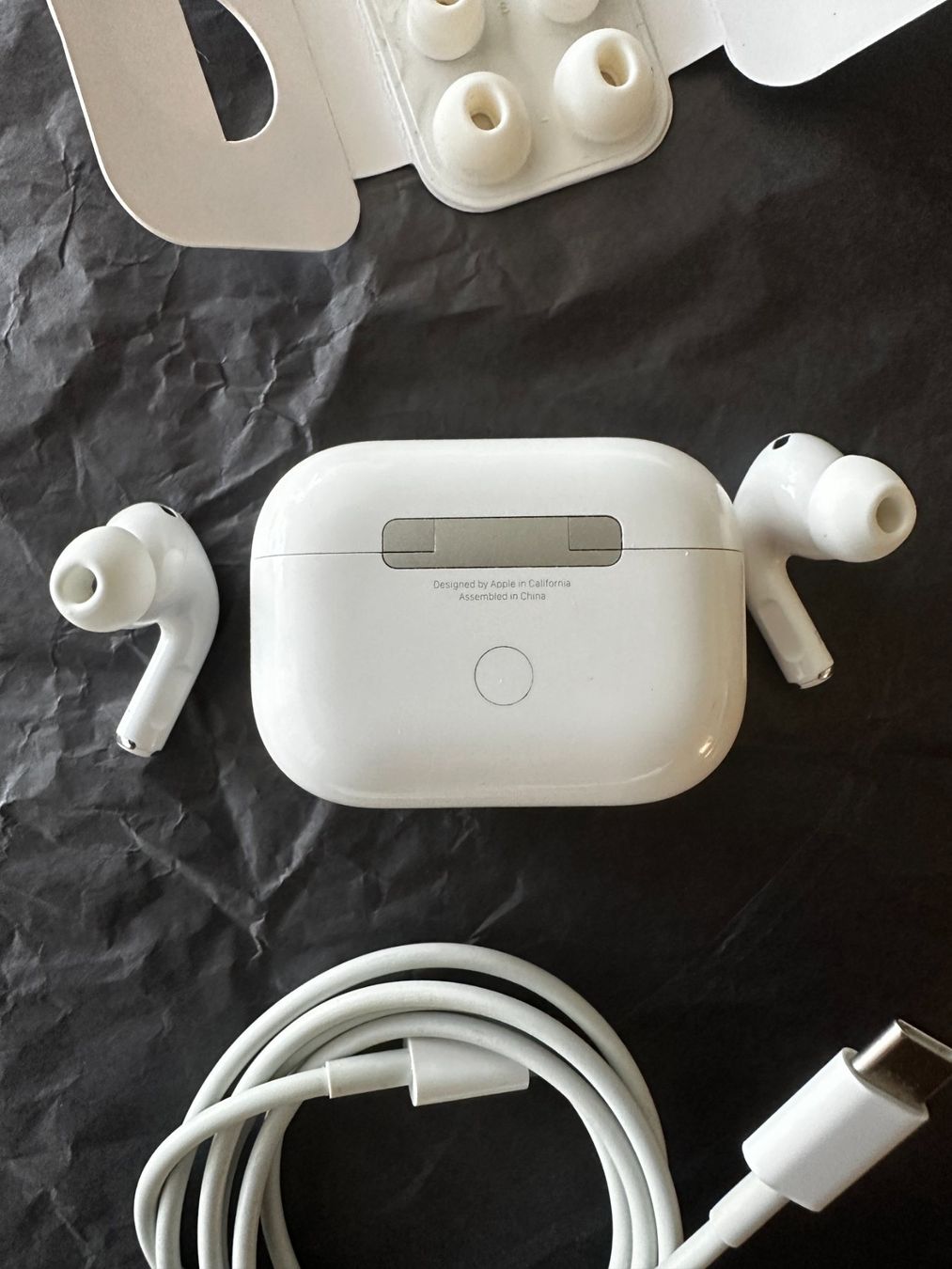 Apple Casques audio: Apple AirPods Pro 2, Lightning Anschluss – D'occasion à Stäfa par deebeecee 4