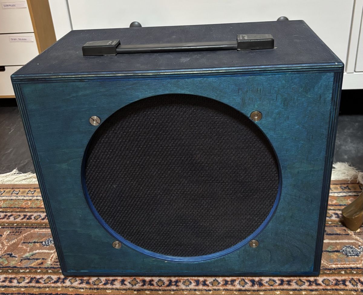 Casse acustiche: 1x12 Box Marshall Celestion – Usato da Reigoldswil venduto da Ardinoe