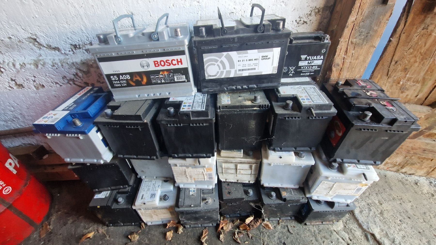 Batterien: Autobatterien diverse Marken DEFEKT.  – Defekt aus Winterthur von MinisterPfister