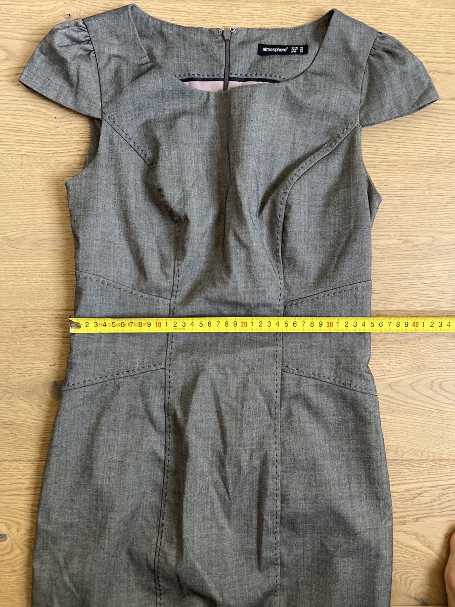 Vestiti: neu: Kleid, Grau, Gr. 36, Figurbetont – Nuovo (secondo la descrizione) da Oensingen venduto da SchickeDame 7