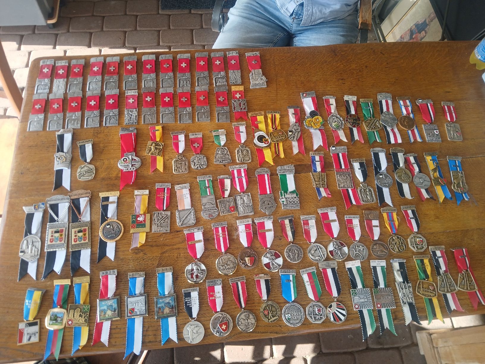 Medaglie: Collection de  94 médailles de tir – Usato da Corcelles-Payerne venduto da evalyne