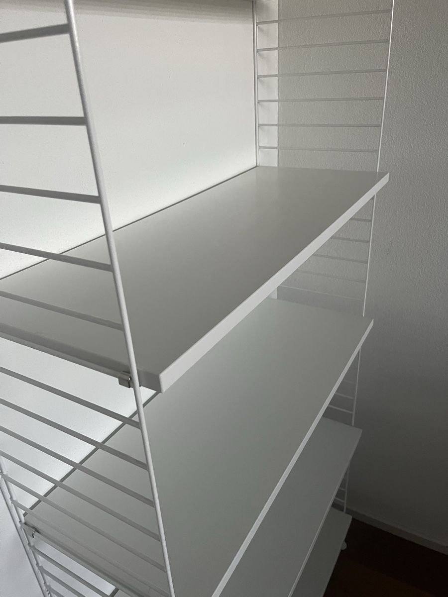 Scaffali: String Regal weiss, sehr guter Zustand – Usato da Erlinsbach venduto da anfrimon 1