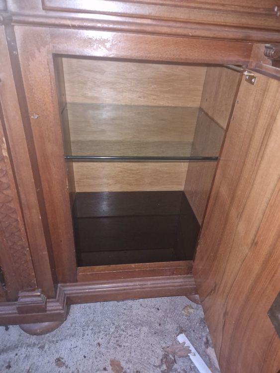 Buffets: Buffet-Schrank aus Massivholz mit viel Stauraum! – D'occasion à Bleienbach par radcat 4