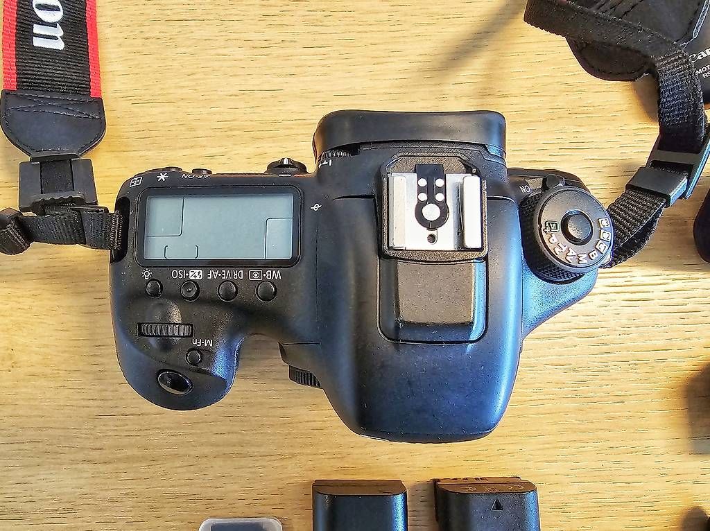Fotocamera: Canon EOS 7D Mk II Kit (Wenig gebraucht!) – Usato da Ossingen venduto da misterocean 2