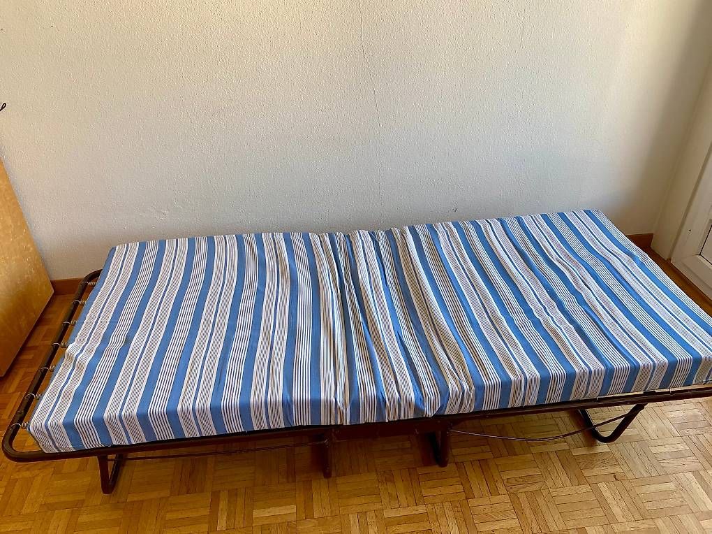 Letti: Lit pliant avec matelas idéal pour invités – Usato da Pully venduto da K_Kuhn 2