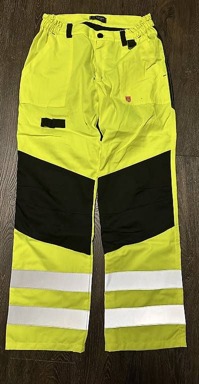 Schutz & Schoner: Neu: Warnschutz-Set  – Gebraucht aus Oberhasli von alexandrawuerzburger 3