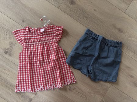 Mädchen Oberteil und blaue Shorts von Smile Grösse 92, Neu