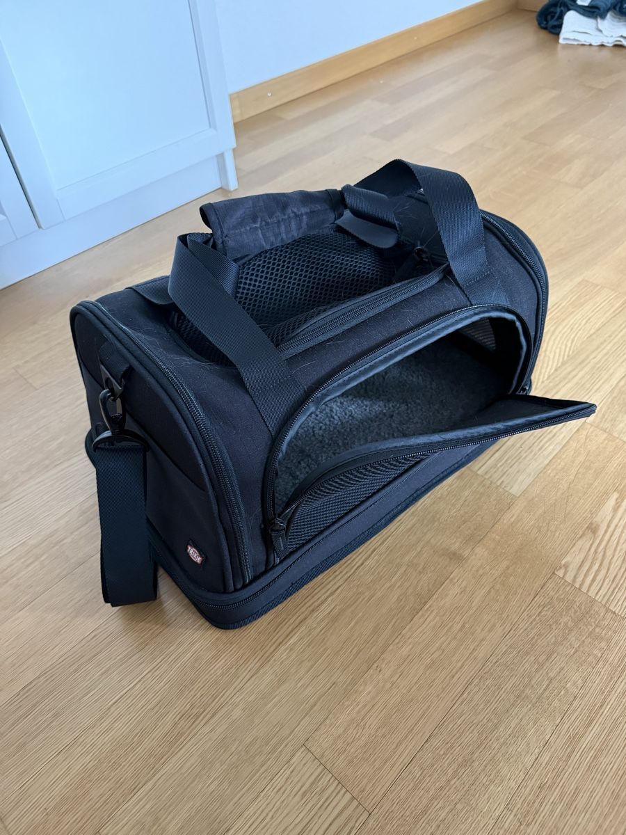 Trixie Cucce & Letti: Trixie Airline Plane Tiertasche – Nuovo (secondo la descrizione) da St Gallen venduto da Giidi