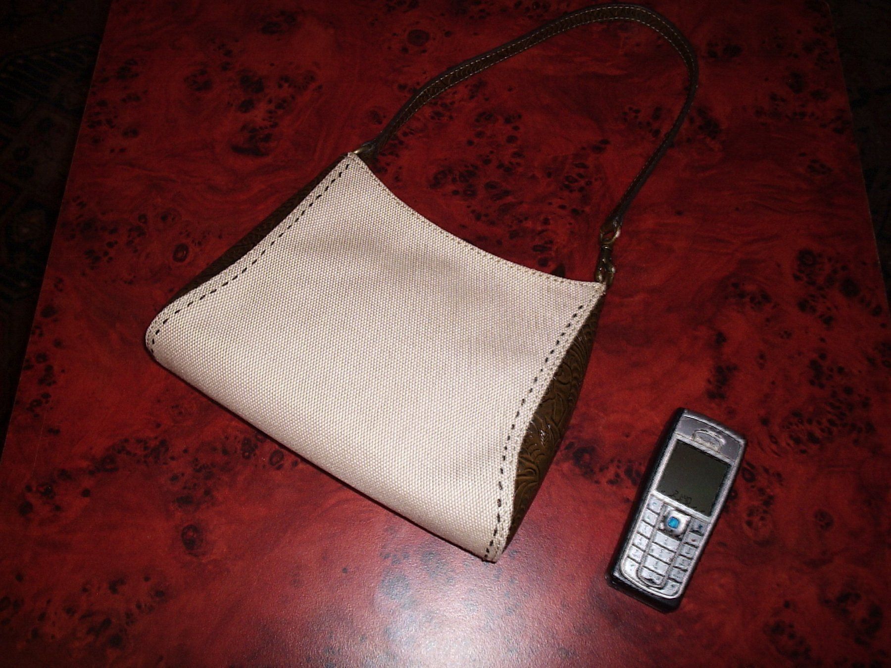 Borse & Zaini: Mädchen Handtasche B-Post 9 Fr. – Usato da glarus venduto da Engel_888
