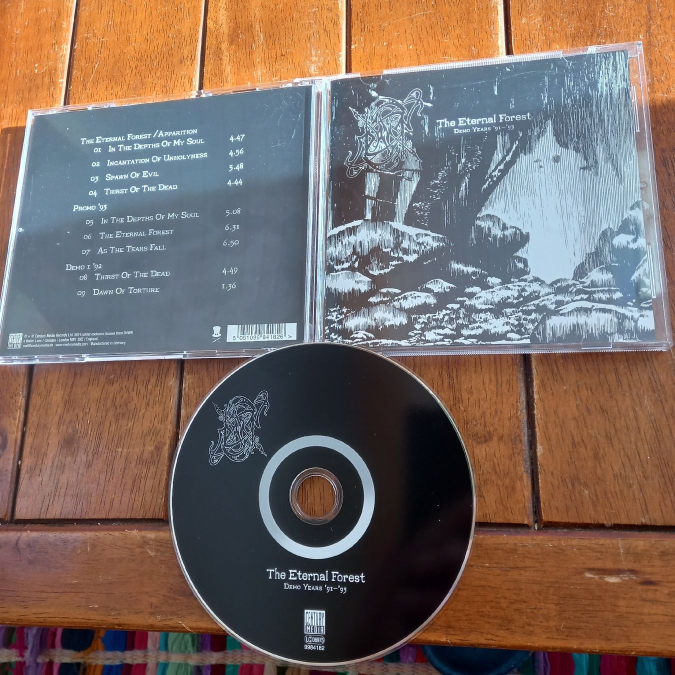 CDs: dawn - the eternal... – Gebraucht aus St-Cergue von VeganWarrior