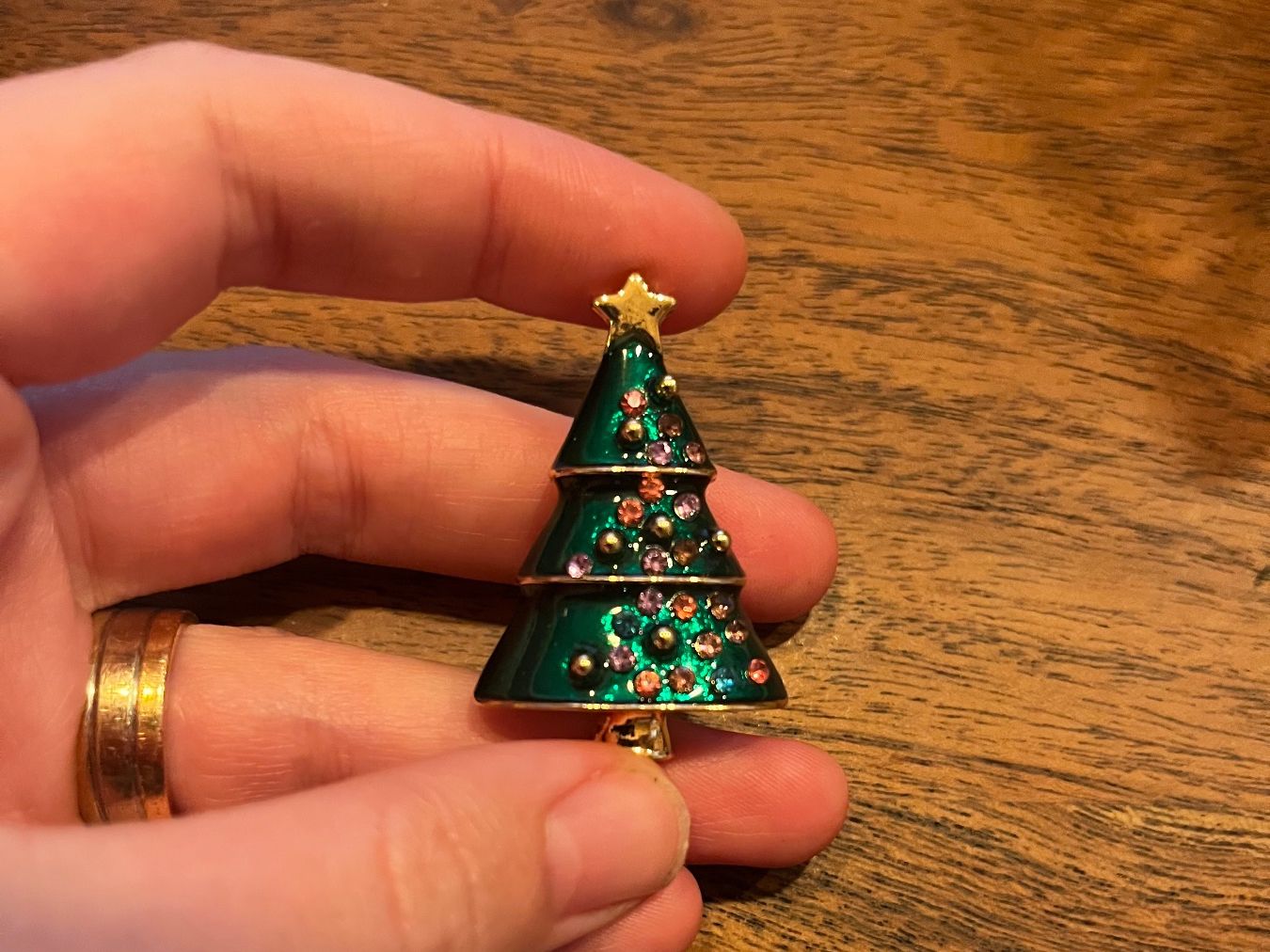 Spille & Fermagli: Weihnachtsbaum Brosche 🎄 – Nuovo e nell'imballaggio originale da Gams venduto da Mariawicca 3