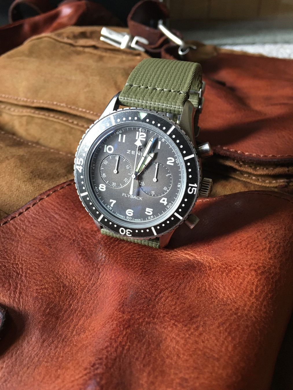 Zenith Orologi: Zenith Tipo CP2 Chronograph 43mm "Aged Steel" – Nuovo (secondo la descrizione) da Bern venduto da Oldeagle