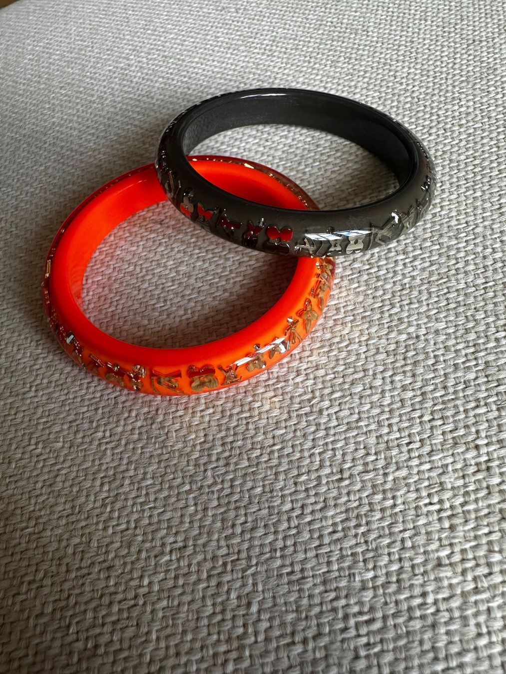 Louis Vuitton Bracciali & Braccialetti: Louis Vuitton Inclusion Thin Silver Grey Bracelet Bangle – Usato da zürich venduto da jane_l 1
