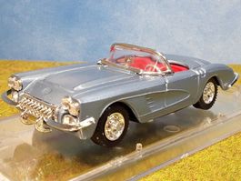 Retro Vitesse 110 _ Chevrolet Corvette open Cabriolet _ 1:43