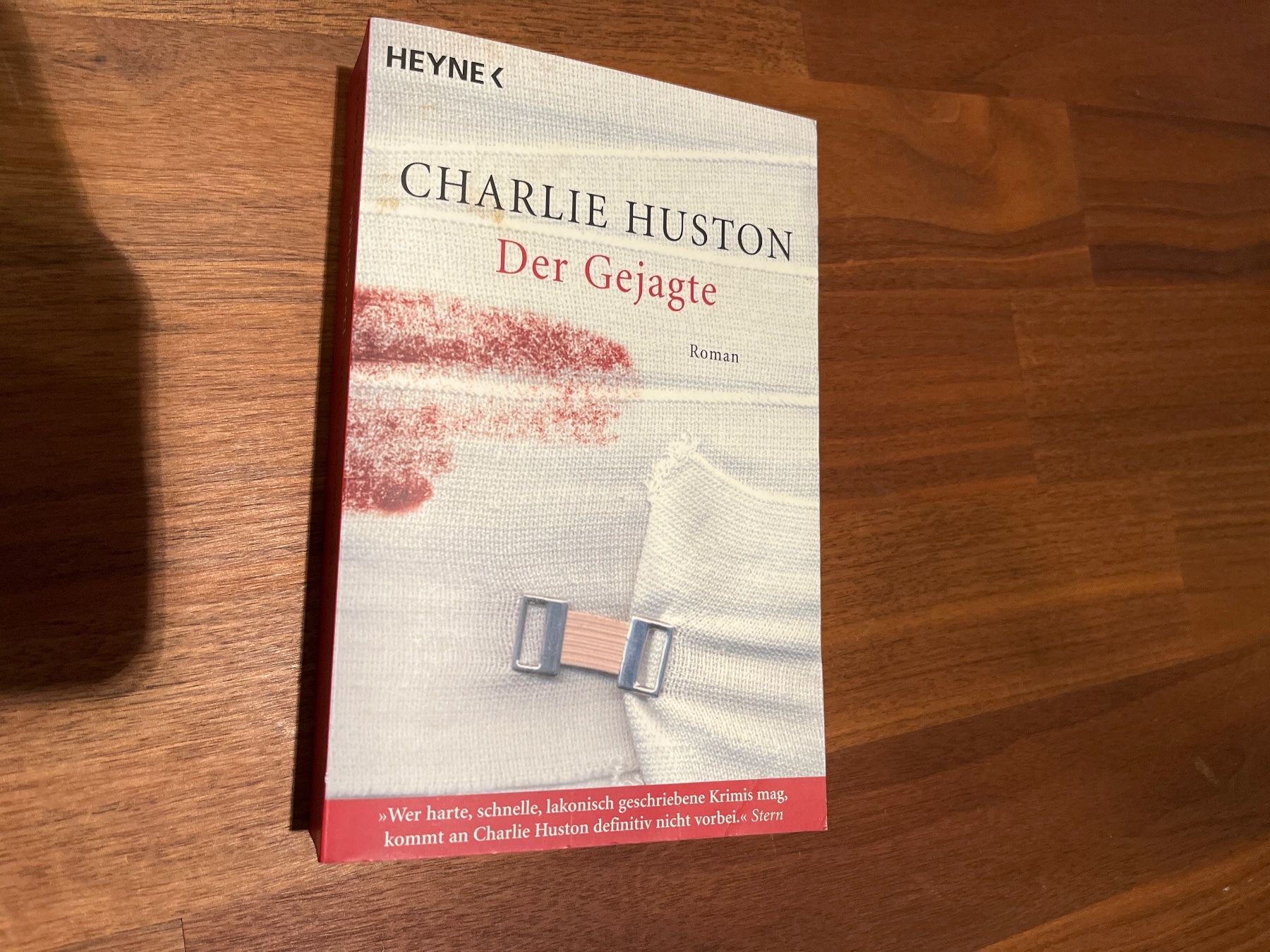 Libri: Buch Der Gejagte Huston – Usato da Andelfingen venduto da estark