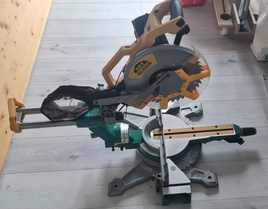 Gebrauchte Kapp, Zug und Gehrungssäge MS305DB KITY Kaufen auf Ricardo