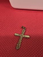 Kreuz Anhänger Goldfarben mit Ornamenten gebrauchter Zustand