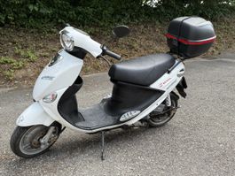 Elektro Roller PGO ewave