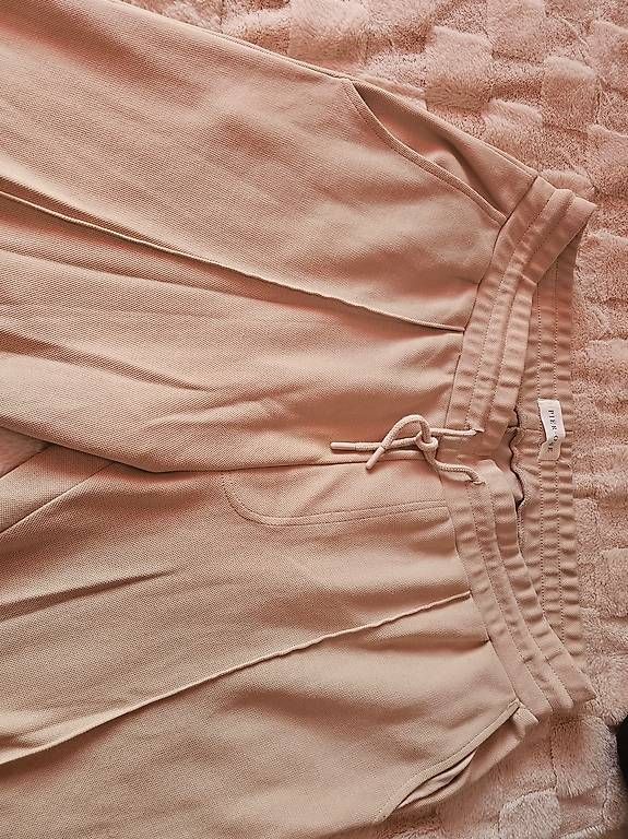 Pantalons: Stoff-Hose – D'occasion à Kreuzlingen par giu_6k2z