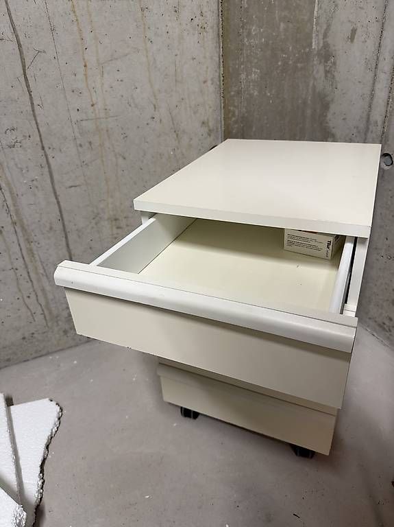 Banconi: Kleiner Rollcontainer – Usato da Liestal venduto da top_s2pf