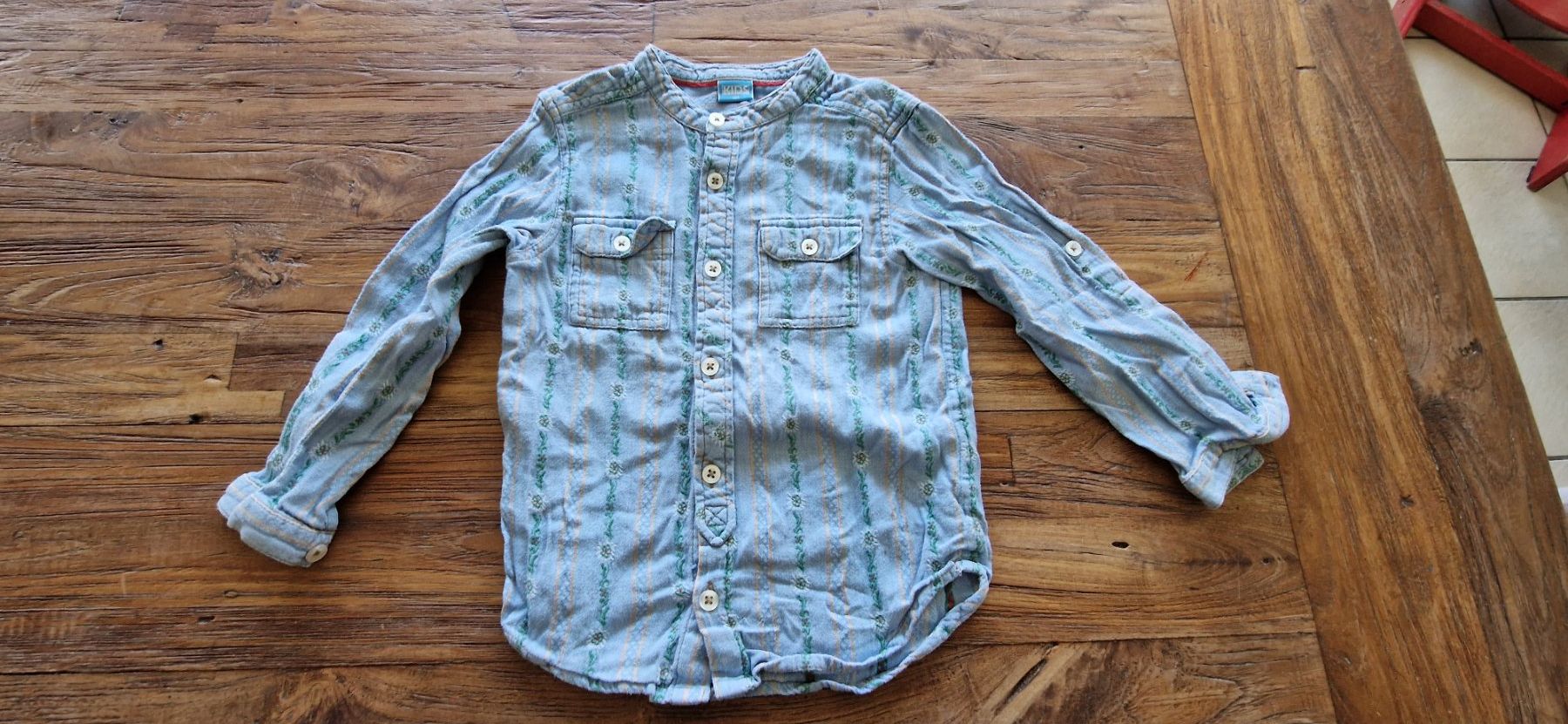 Hemden, T-Shirts & Polos: Edelweiss Hemd kurzarm gr. 104 – Gebraucht aus Zeiningen von rimoni