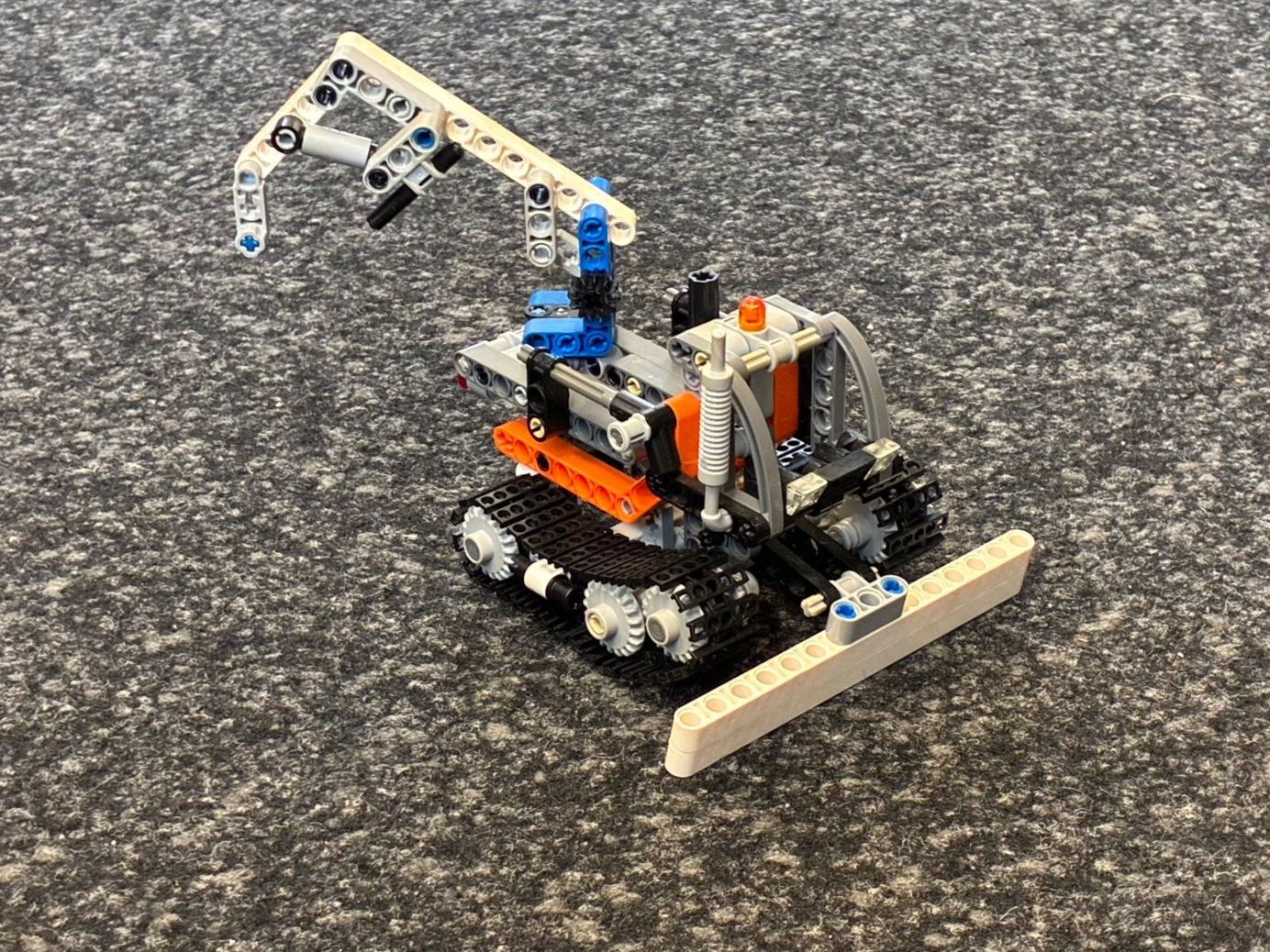Technics Baukästen: Lego Technic - 42032 - Kompakt Raupenlader – Gebraucht aus Hütten von yve_tf69 1
