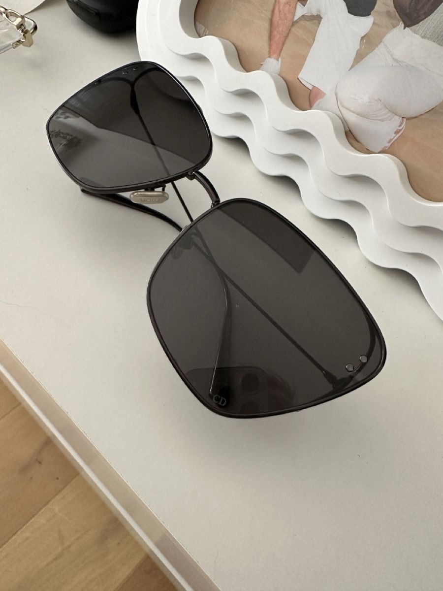 Dior Occhiali & Lenti: DIOR Sunglasses  – Nuovo (secondo la descrizione) da Kriens venduto da lau_xk77