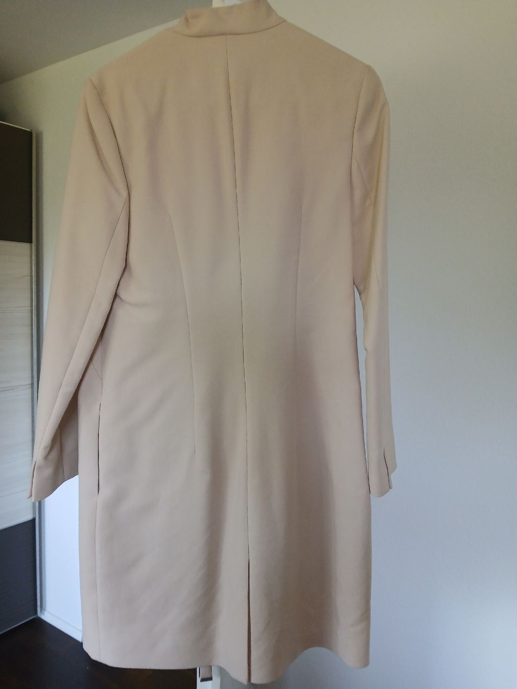 Cappotti: L.K. Bennett Coat, UK 8, Peach, Perfect for Spring! – Usato da Dübendorf venduto da LoRi-2026 2