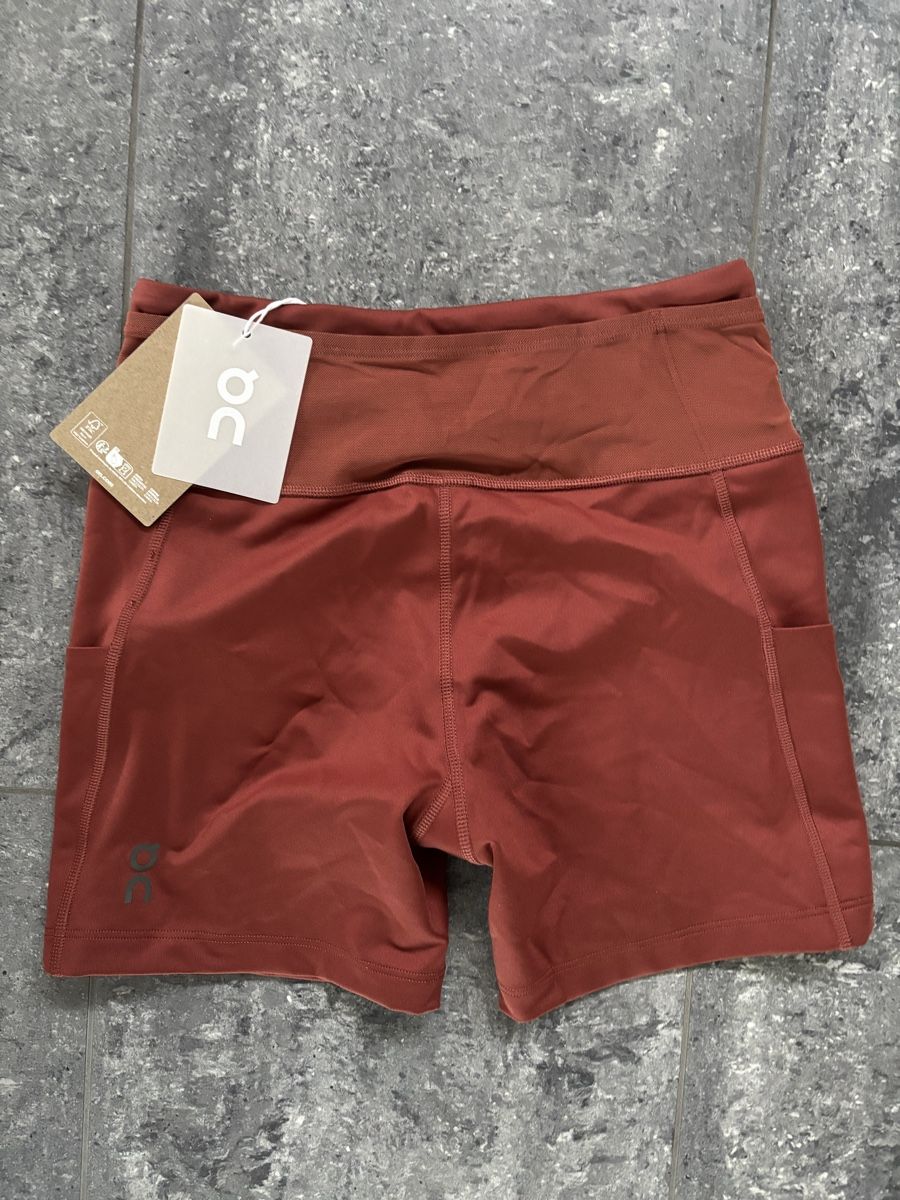 Leggings: On Running Shorts, Size S – Nuovo (secondo la descrizione) da Buchrain venduto da akj48 1