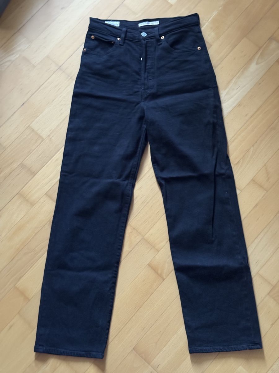 Levi's Jeans: Levi‘s Ribcage Straight Ankle  – Usato da Bern venduto da anja.zurbuchen 1