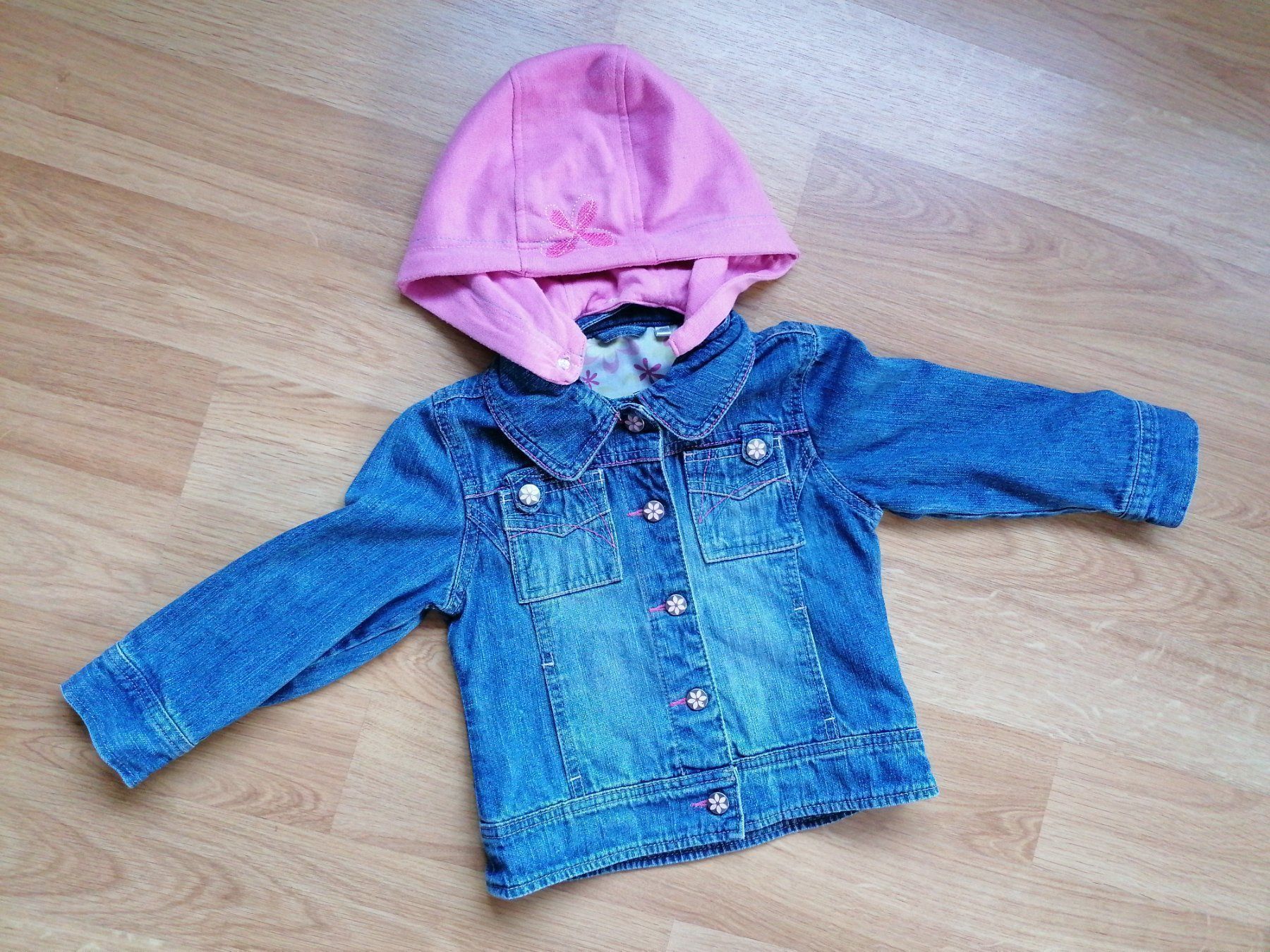 Giacche & Cappotti: Jeans jacke mit Kapuze Gr 98 – Usato da Büttikon AG venduto da Amineah