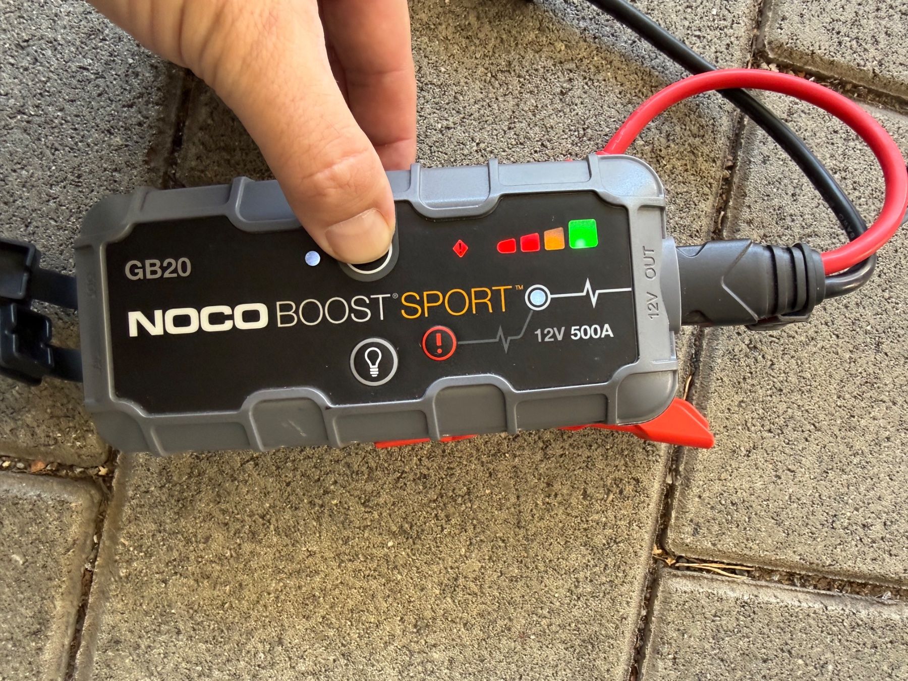 Noco Batterie-Ladegeräte: Starthilfe NOCO Boost – Gebraucht aus Zürich von guille.arg