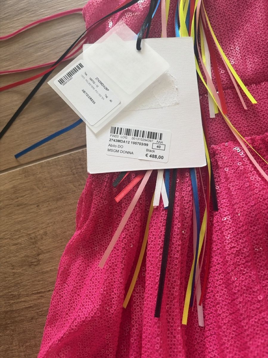 MSGM Kleider: Neus Kleid MSGM Milano – Neu und originalverpackt aus Wangen b. Olten von Nanii 2