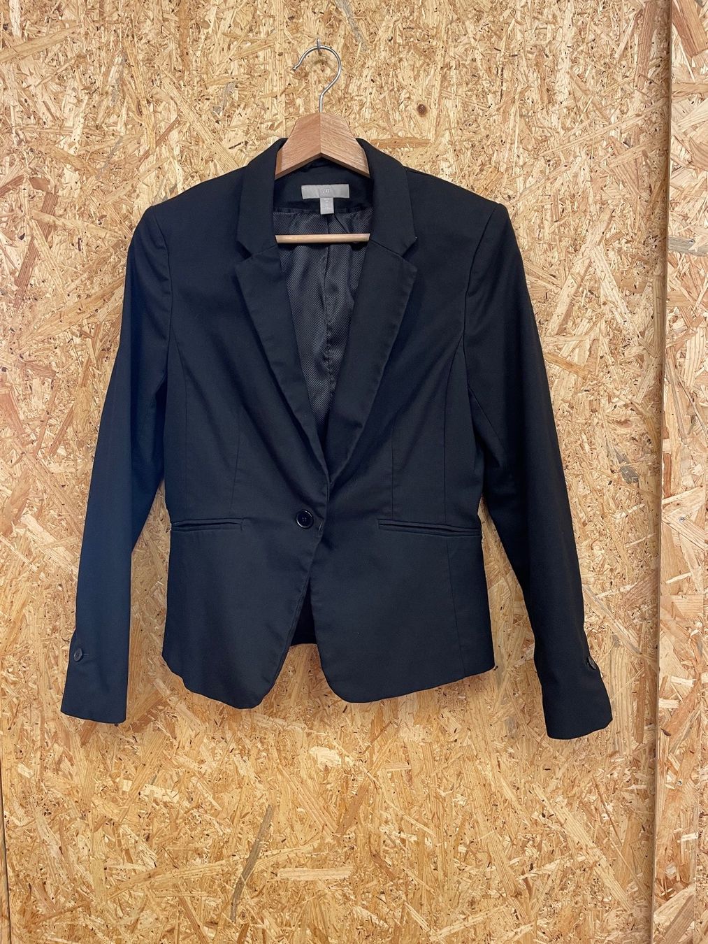 H&M Completi & Tailleur: H&M Ensemble Tailleur – Usato da Lausanne venduto da PlusValue_Lausanne 1