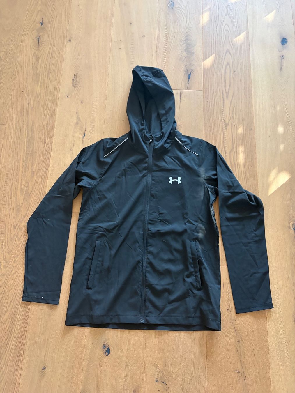 Under Armour Jacken: Under Armour Jacket Black Size M BRAND NEW – Neu (gemäss Beschreibung) aus Oberweningen von dala1.