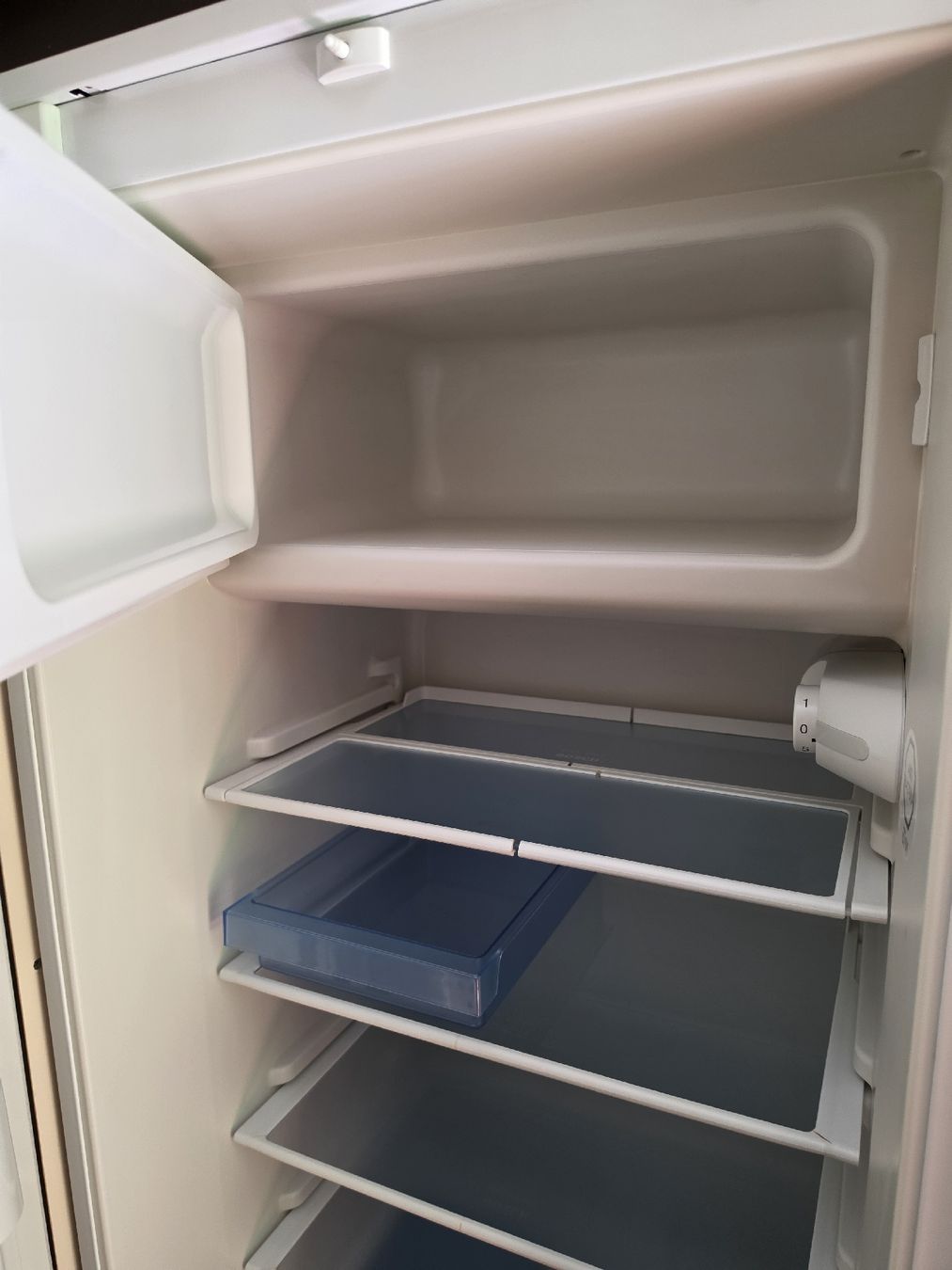 Bosch Réfrigérateurs: Bosh Kühlschrank  – D'occasion à Ebikon par lyl 4